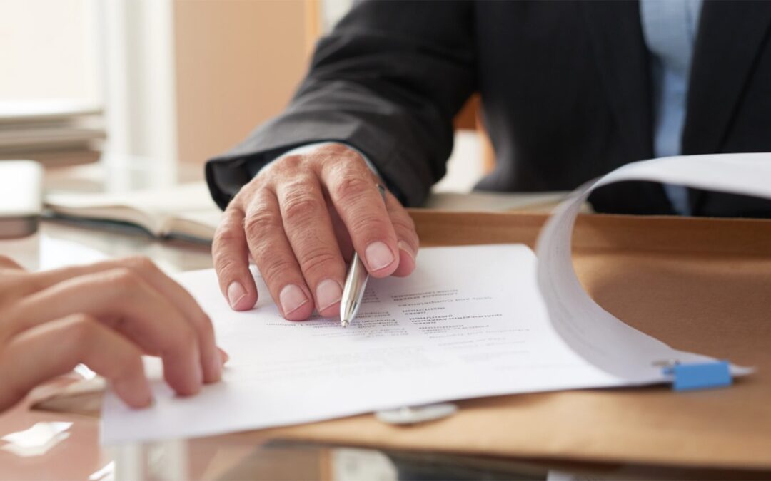 Hoja de encargo inmobiliaria: guía y cláusulas